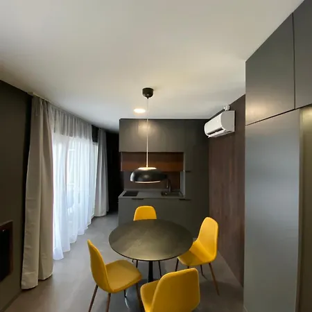 Kertvarosi Apartment *