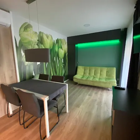 Kertvarosi Apartment Ibrany