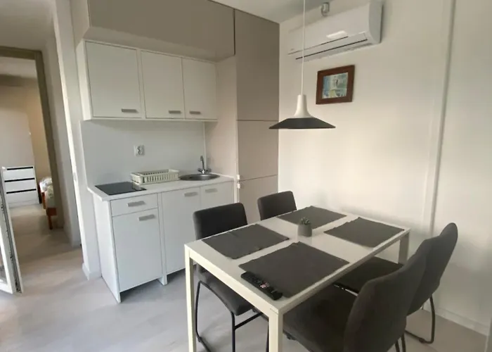 Kertvarosi Apartment *